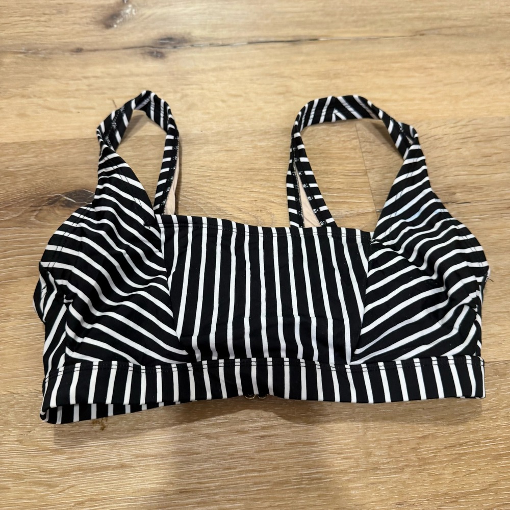 Kona Sol Striped Bikini Top S and YMI White Strappy Bottoms M Swimsuit Set
